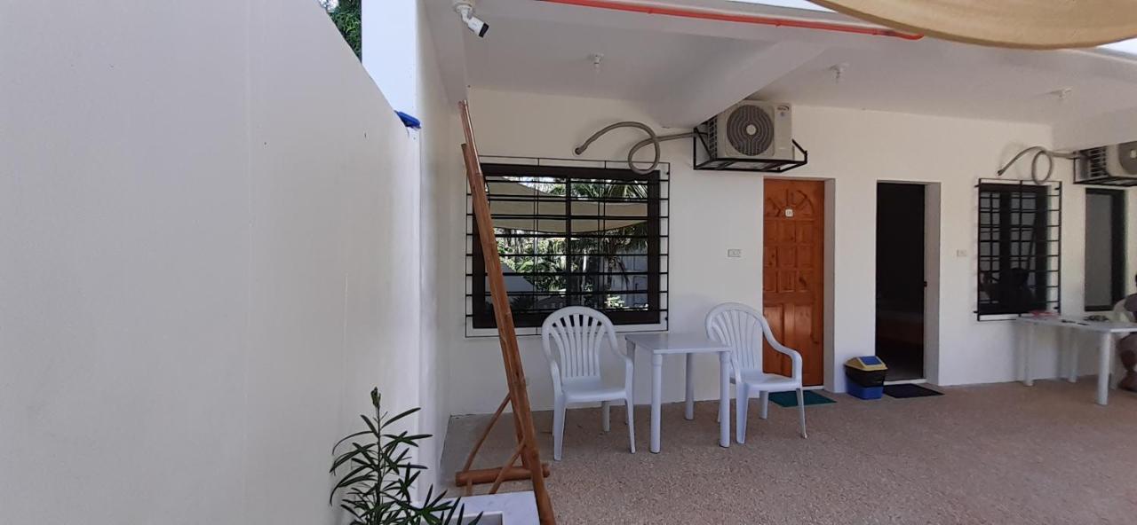 Jalyn'S Resort Sabang Puerto Galera Extérieur photo